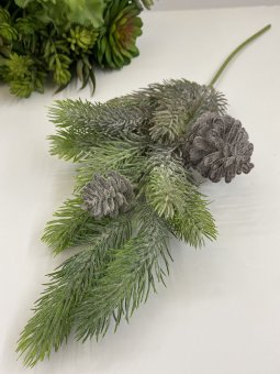 Ветка еловая с шишками В 058